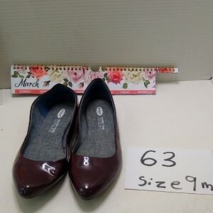 Dr.Scholls Women's Burgundy Flats Size 9